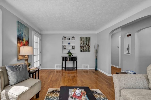 4369 Prasse Road, South Euclid, OH 44121