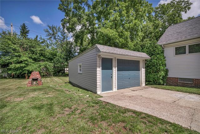 4369 Prasse Road, South Euclid, OH 44121