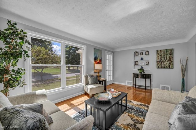 4369 Prasse Road, South Euclid, OH 44121