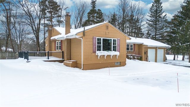 6525 Scherff Road, Orchard Park, NY 14127