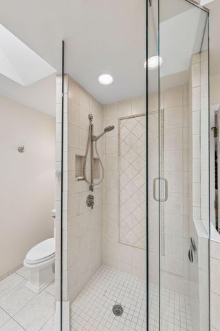 925 Brockton Lane N, Plymouth, MN 55447