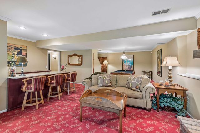 925 Brockton Lane N, Plymouth, MN 55447
