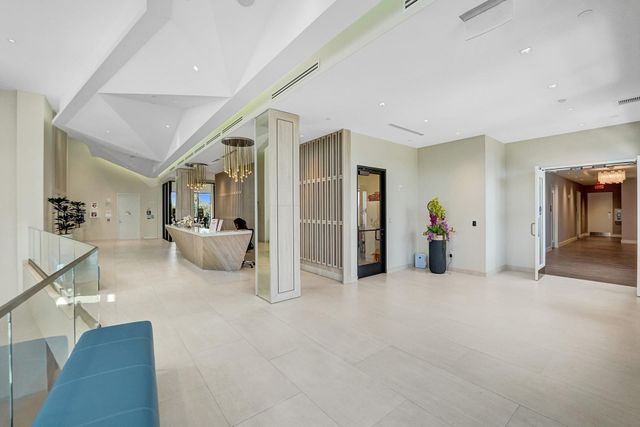 10270 Silver Lake Drive, Boca Raton, FL 33428