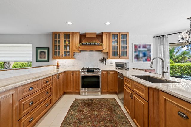 10270 Silver Lake Drive, Boca Raton, FL 33428