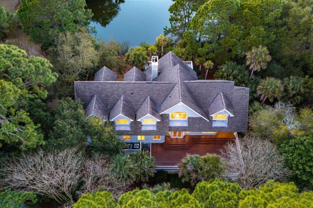 Image 5 of property listing at 192 Ballybunion Drive, Kiawah Island, SC 29455