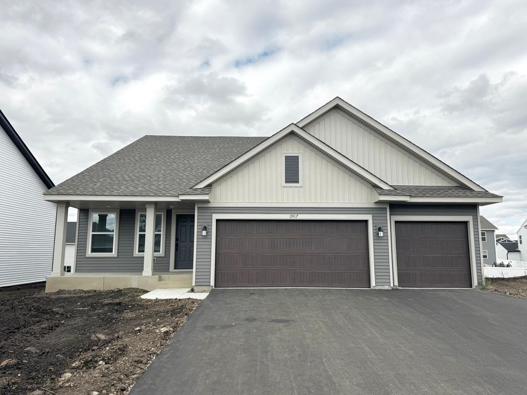 1907 Dogwood Court, Carver, MN 55315