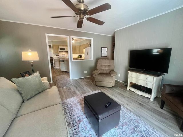 508 HILLCREST Street, Metropolis, IL 62960