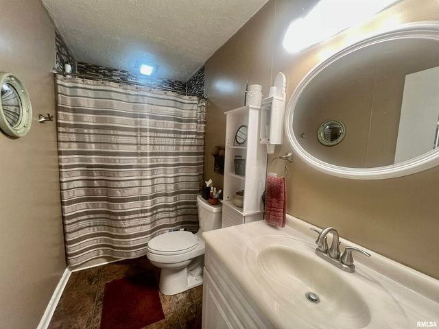 508 HILLCREST Street, Metropolis, IL 62960