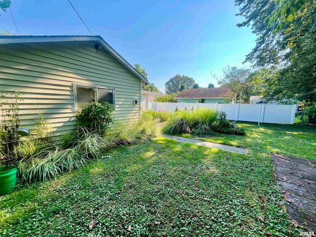 508 HILLCREST Street, Metropolis, IL 62960