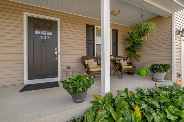 1909 Joseph Court, Lawrenceburg, KY 40342