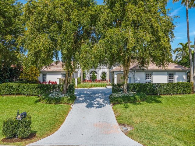 2377 Golf Brook Drive, Wellington, FL 33414