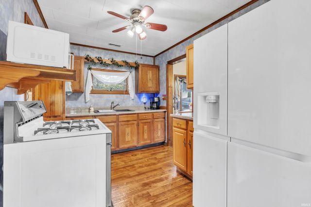 11930 E 690 S, Hudson, IN 46747