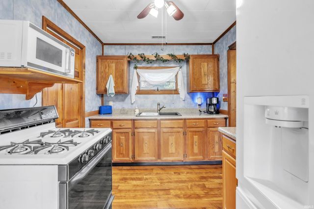 11930 E 690 S, Hudson, IN 46747