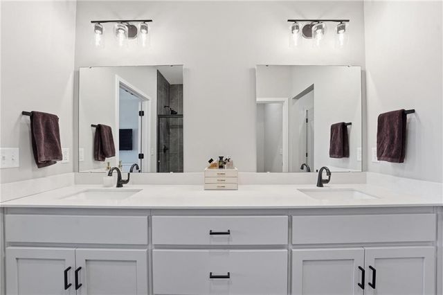 1024 Branchwood Lane, Raymore, MO 64083