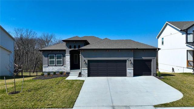 1024 Branchwood Lane, Raymore, MO 64083