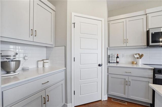 1024 Branchwood Lane, Raymore, MO 64083