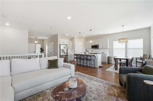 1024 Branchwood Lane, Raymore, MO 64083