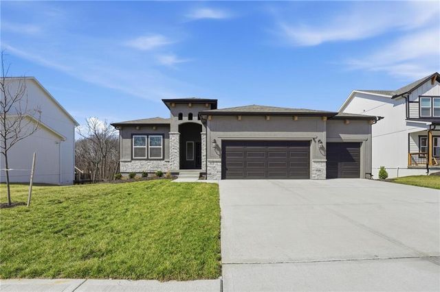 1024 Branchwood Lane, Raymore, MO 64083