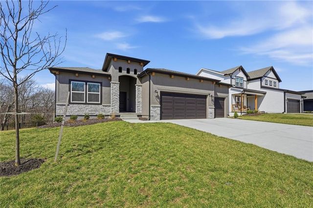 1024 Branchwood Lane, Raymore, MO 64083