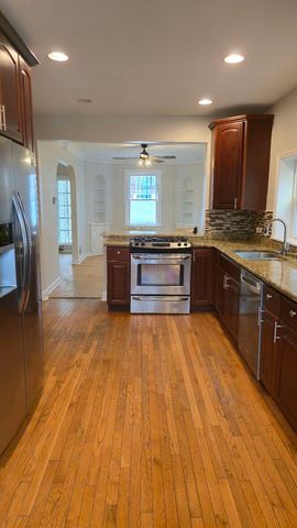 1611 W 105TH Place, Chicago, IL 60643