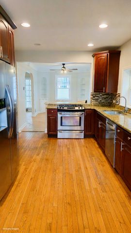 1611 W 105TH Place, Chicago, IL 60643
