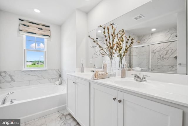 8685 THOMAS JEFFERSON WAY, Gloucester, VA 23061
