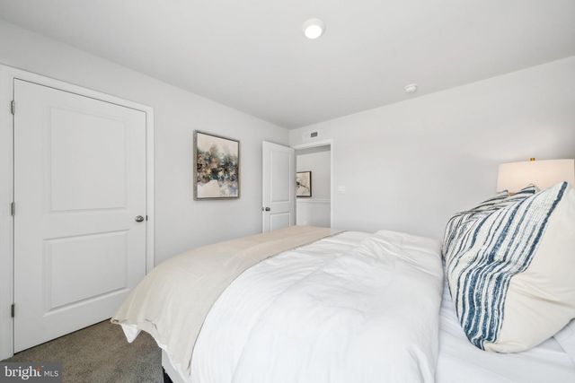 8685 THOMAS JEFFERSON WAY, Gloucester, VA 23061