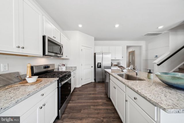 8685 THOMAS JEFFERSON WAY, Gloucester, VA 23061