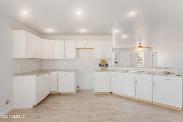 179 S Montgomery Avenue, Corona De Tucson, AZ 85641