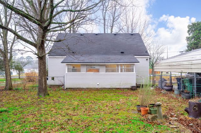 1708 S Mack Smith Road, Chattanooga, TN 37412