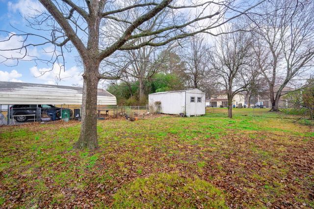 1708 S Mack Smith Road, Chattanooga, TN 37412