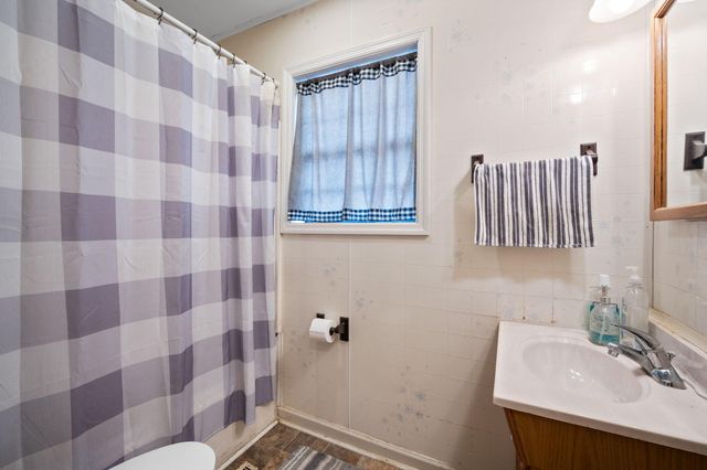 1708 S Mack Smith Road, Chattanooga, TN 37412