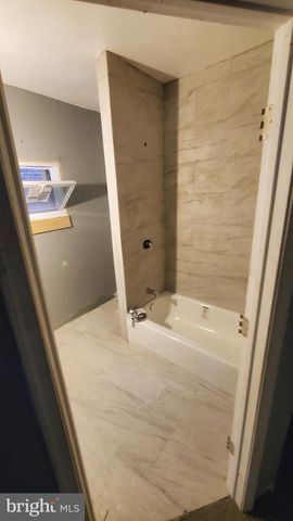 2740 N 19TH ST, Philadelphia, PA 19132