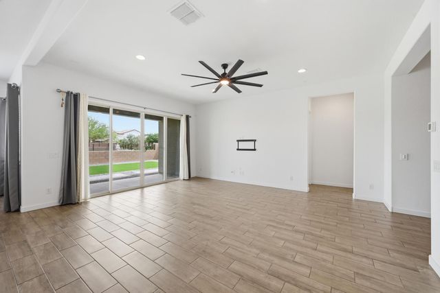 4323 N 92 Drive, Phoenix, AZ 85037