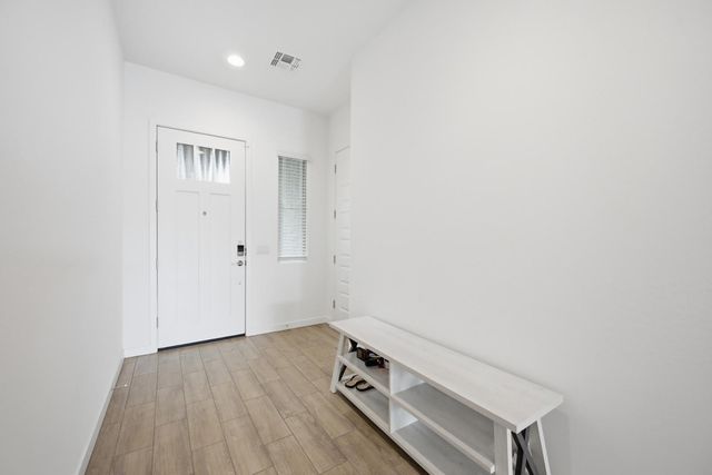 4323 N 92 Drive, Phoenix, AZ 85037