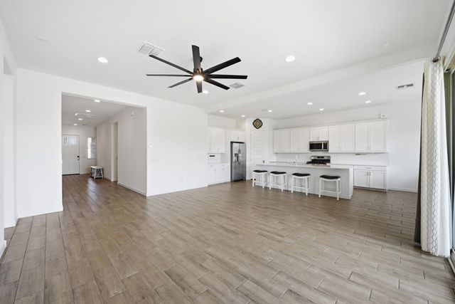 4323 N 92 Drive, Phoenix, AZ 85037