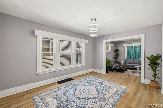 120 East End Avenue, Buffalo, NY 14225