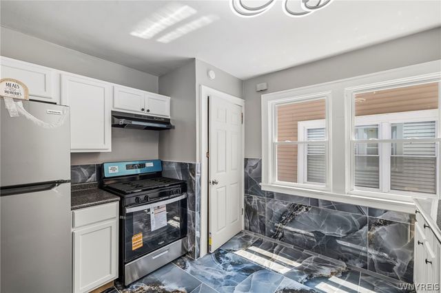 120 East End Avenue, Buffalo, NY 14225