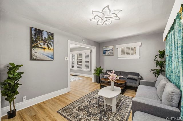 120 East End Avenue, Buffalo, NY 14225