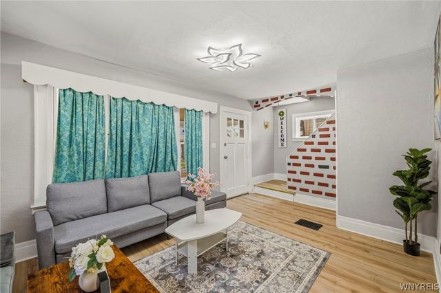 120 East End Avenue, Buffalo, NY 14225