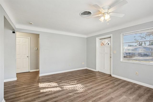 3026 8TH STREET N, St Petersburg, FL 33704