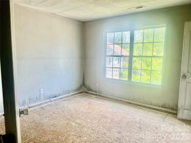 1821 Swan Drive, Charlotte, NC 28216