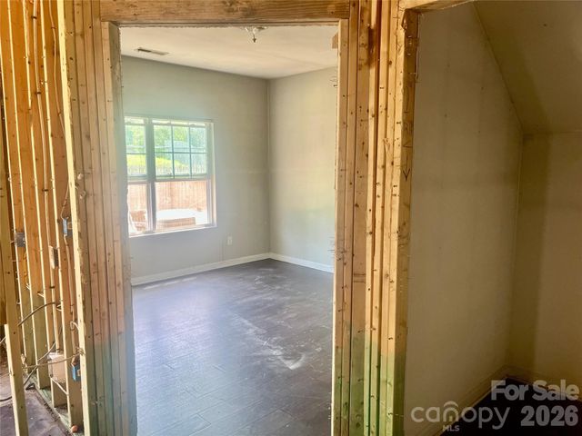 1821 Swan Drive, Charlotte, NC 28216