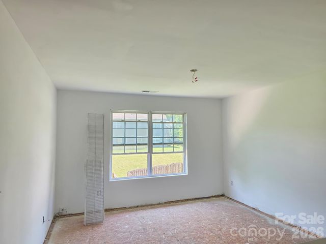 1821 Swan Drive, Charlotte, NC 28216