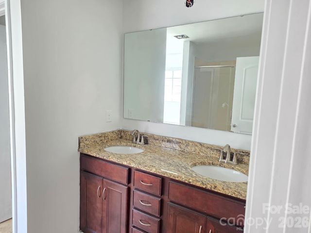 1821 Swan Drive, Charlotte, NC 28216