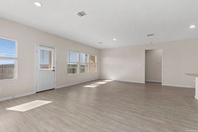 2741 Nueva Cordova, Seguin, TX 78155