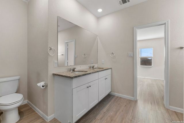 2741 Nueva Cordova, Seguin, TX 78155