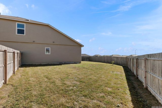 2741 Nueva Cordova, Seguin, TX 78155