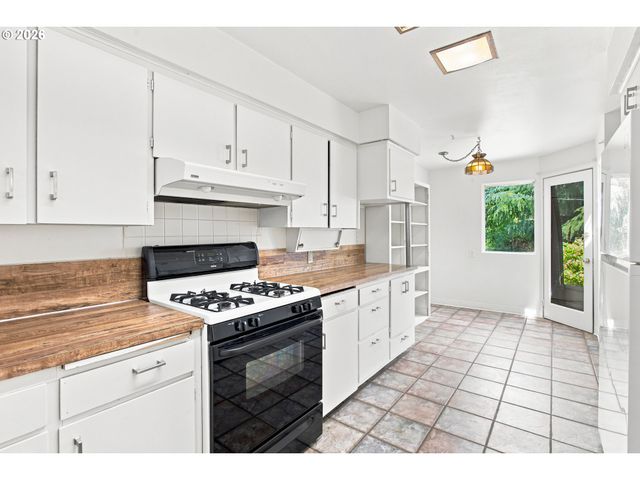 1147 PARK Ave, Eugene, OR 97404