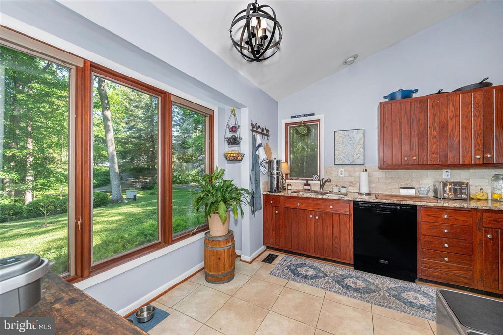 Image 17 of property listing at 3741 PINEWOOD CT, Chesapeake Beach, MD 20732
